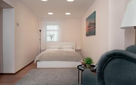 Crown Apartment